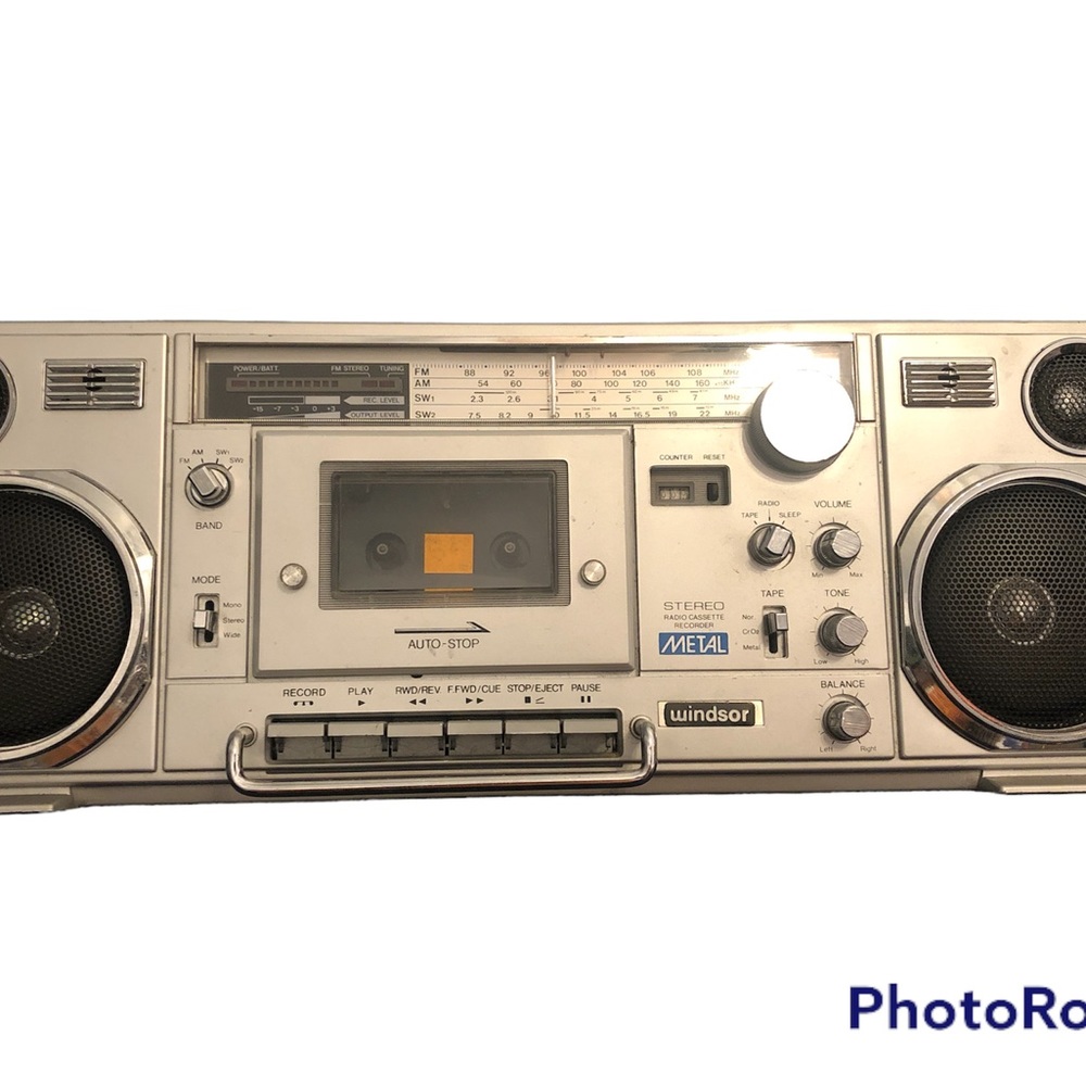 Vintage AM/FM cassette player